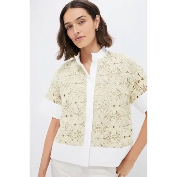Tuckernuck Crochet Floral Short Sleeve Sofia Shirt Blouse Tan Womens Medium